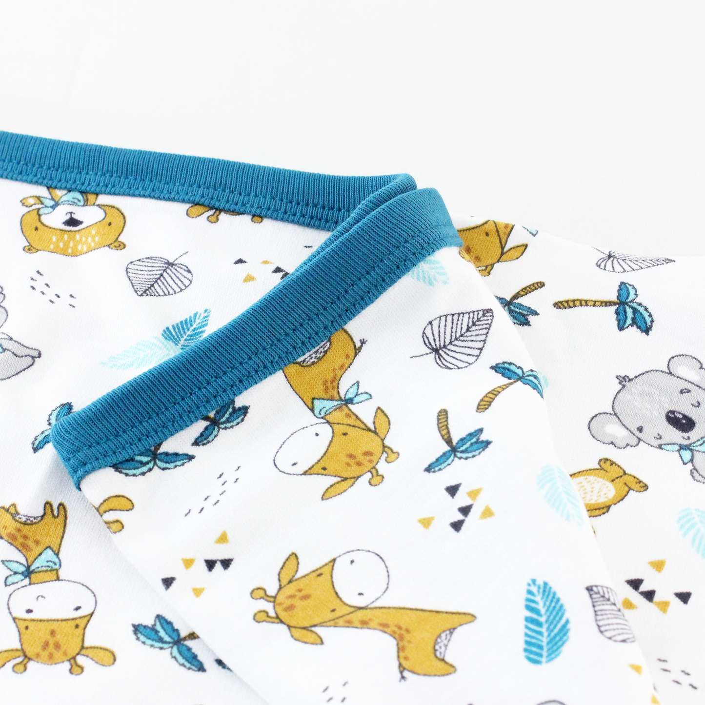 Endanzoo Organic Baby Swaddle Blanket - Jungle Cuties